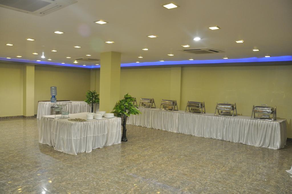 Hotel Vibhav Harsh Varanasi Eksteriør billede