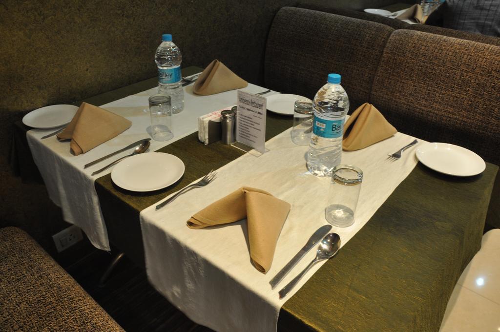 Hotel Vibhav Harsh Varanasi Eksteriør billede