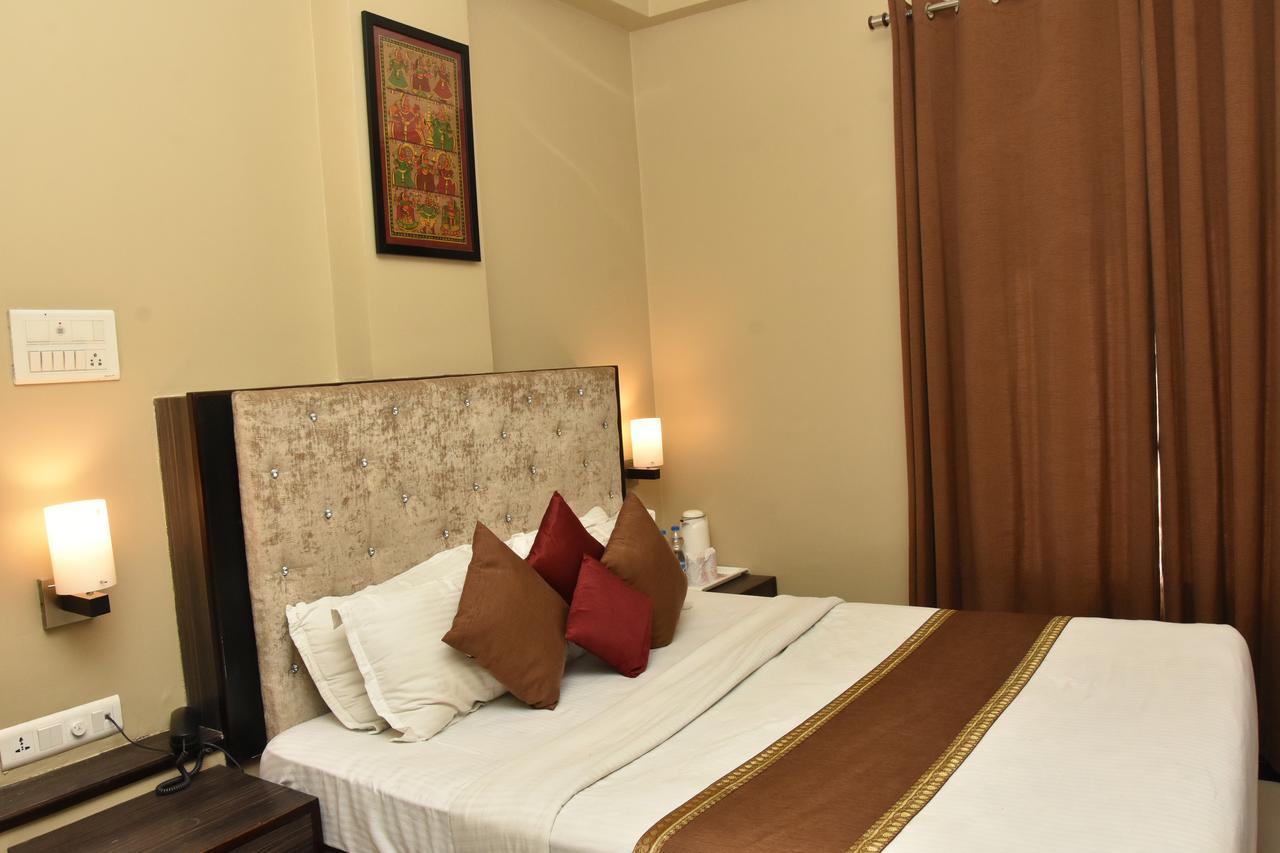 Hotel Vibhav Harsh Varanasi Eksteriør billede
