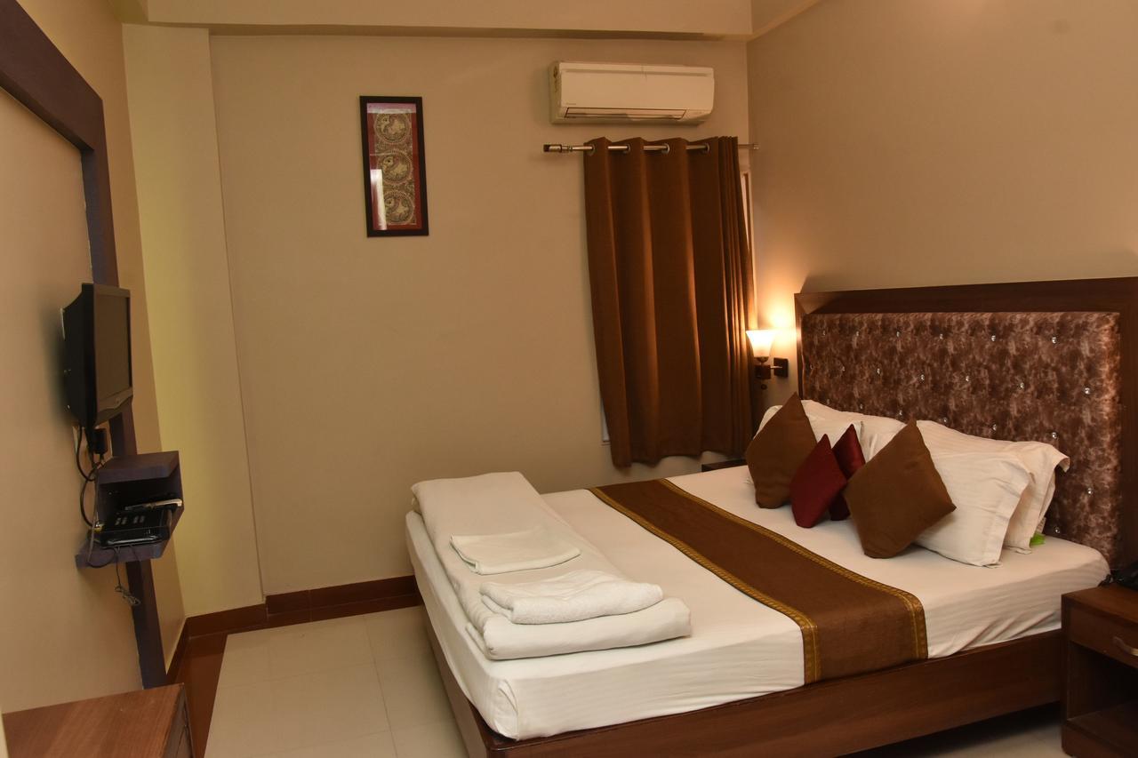 Hotel Vibhav Harsh Varanasi Eksteriør billede