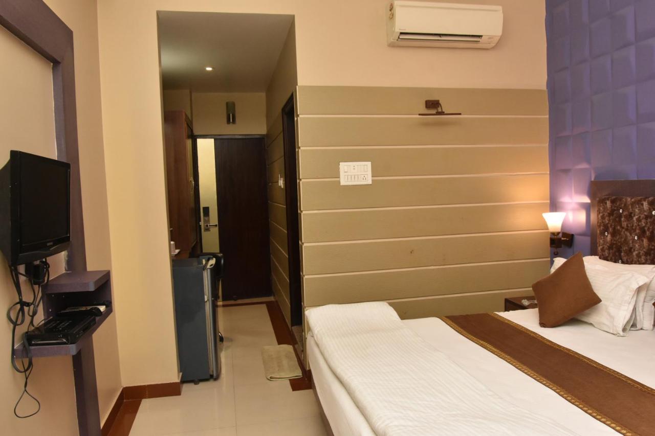 Hotel Vibhav Harsh Varanasi Eksteriør billede